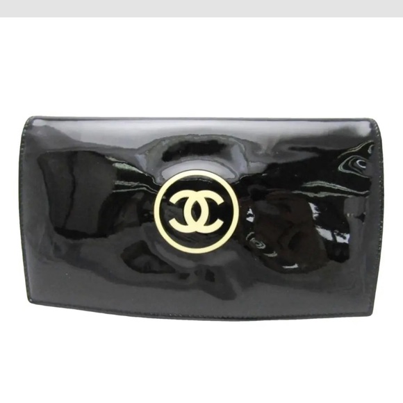Chanel Black Patent CC Logo Flap Wallet - Picture 1 of 9